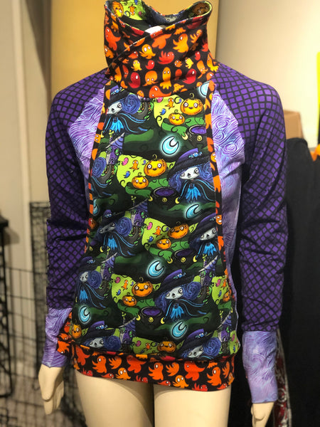 Wanderlust *Very Artistic Witch* Pocket Hoodie Shirt. IN Stock Size L, XL